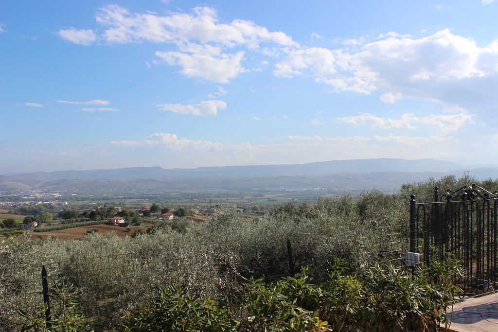 Casale Delle Rose B&B Fattoria Montepagano Exterior photo